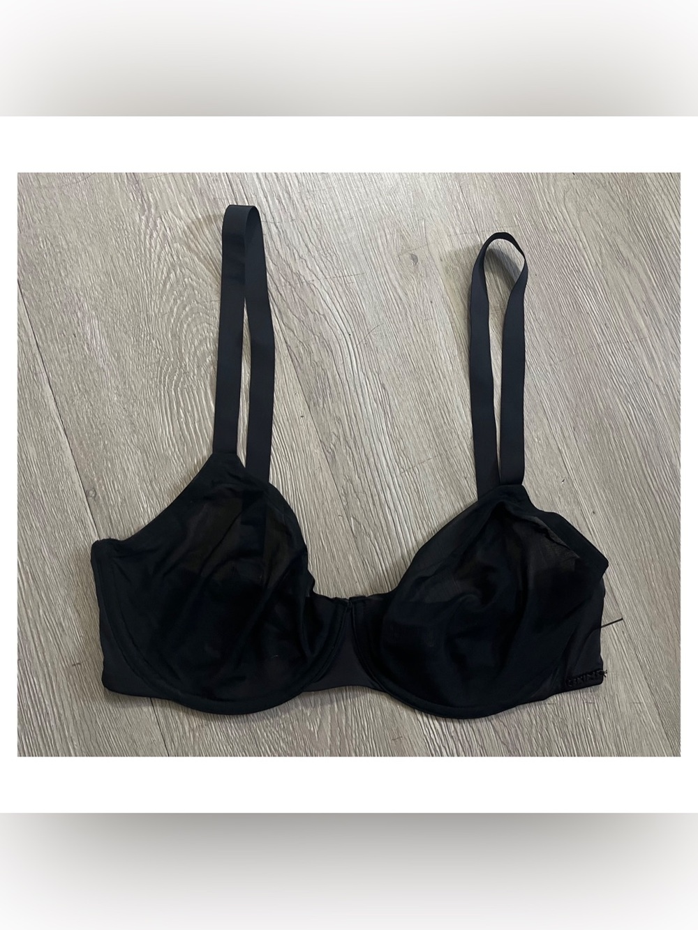SKIMS black bra size 34DD